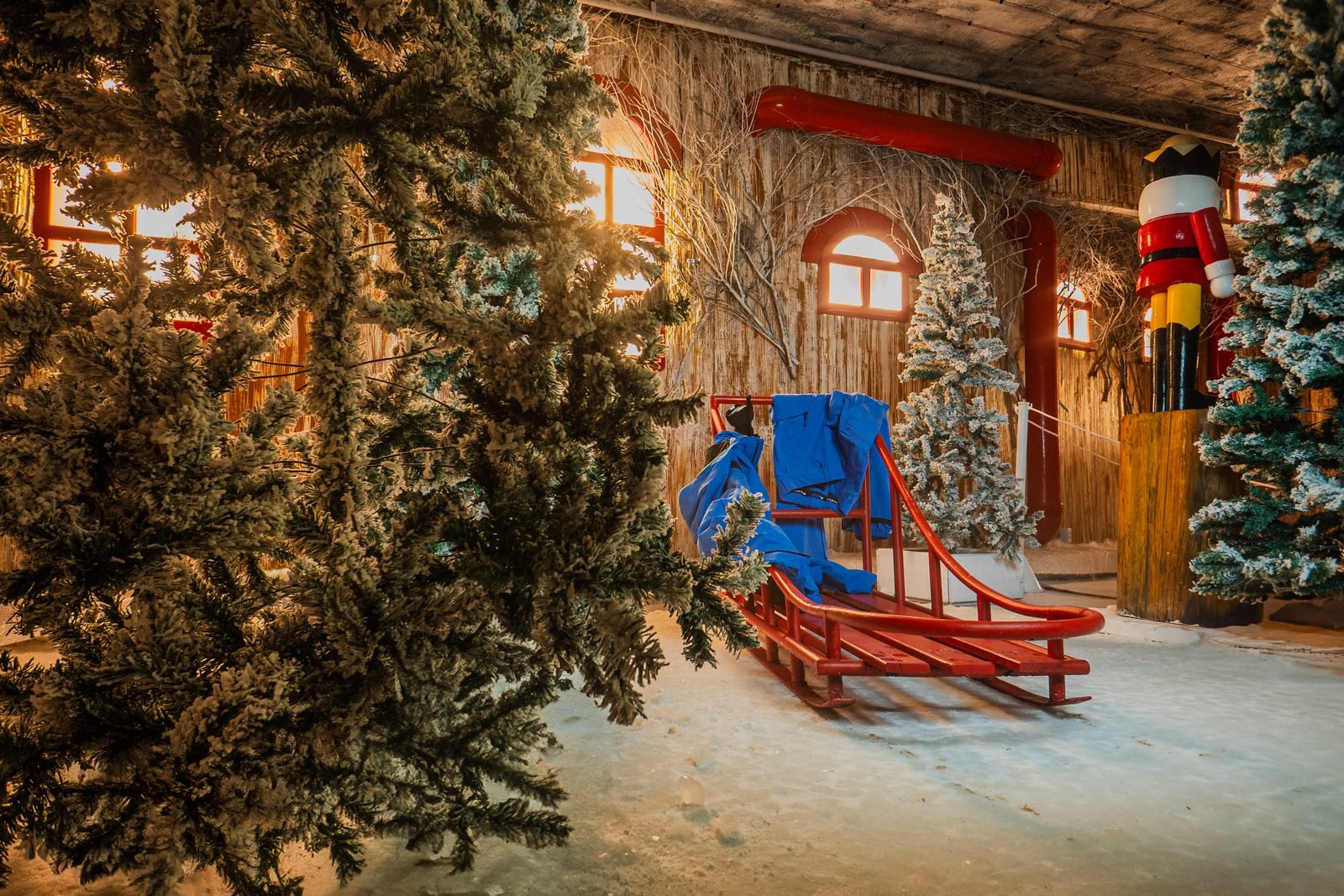 Bosque Gelado com pista de gelo na Aldeia do Papai Noel