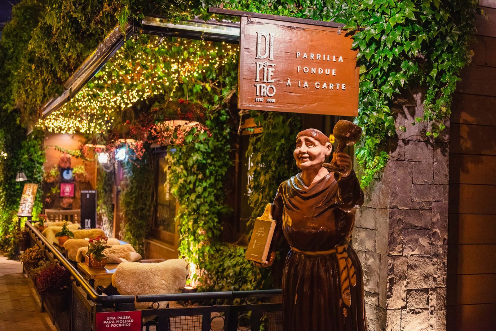 Noite Suíça · Casa Di Pietro